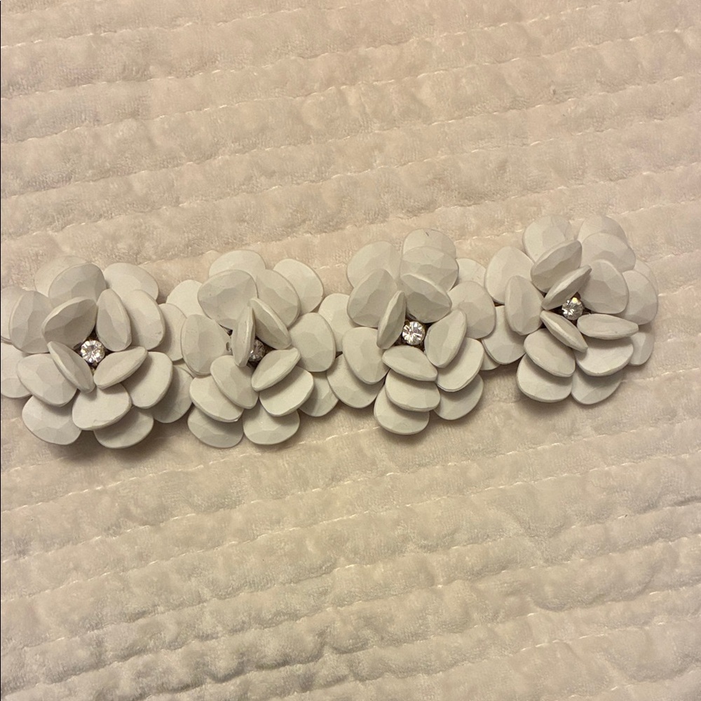 White Floral bracelet with Rhinestone Accents
